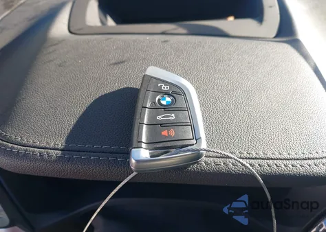 2024 BMW X4 M z USA, uszkodzony, nr VIN 5YM23EC03R9U11806